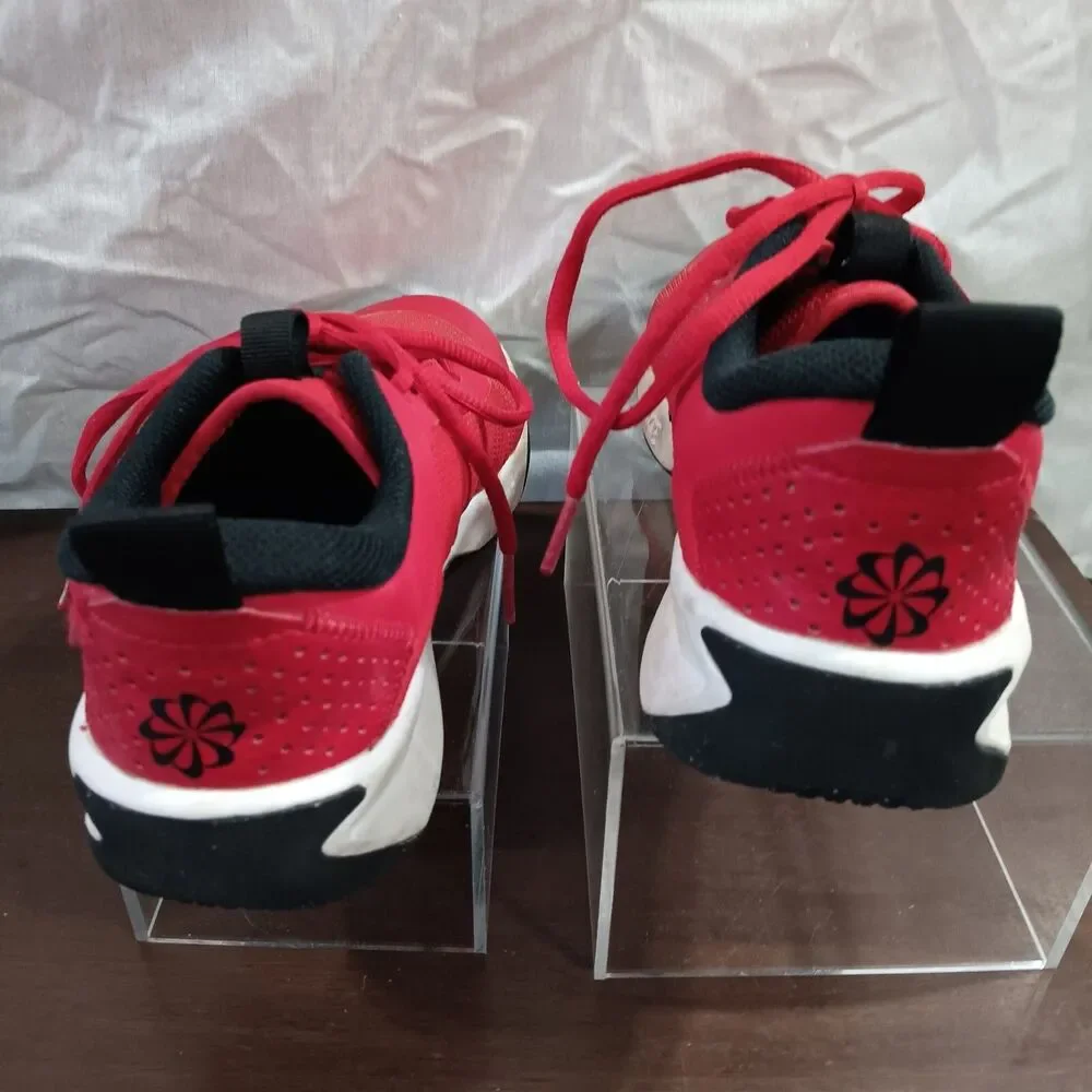 Nike Omni Multi-Court Shoes Kids  University Red/WH/Black Size 6 - Picture 4 of 5